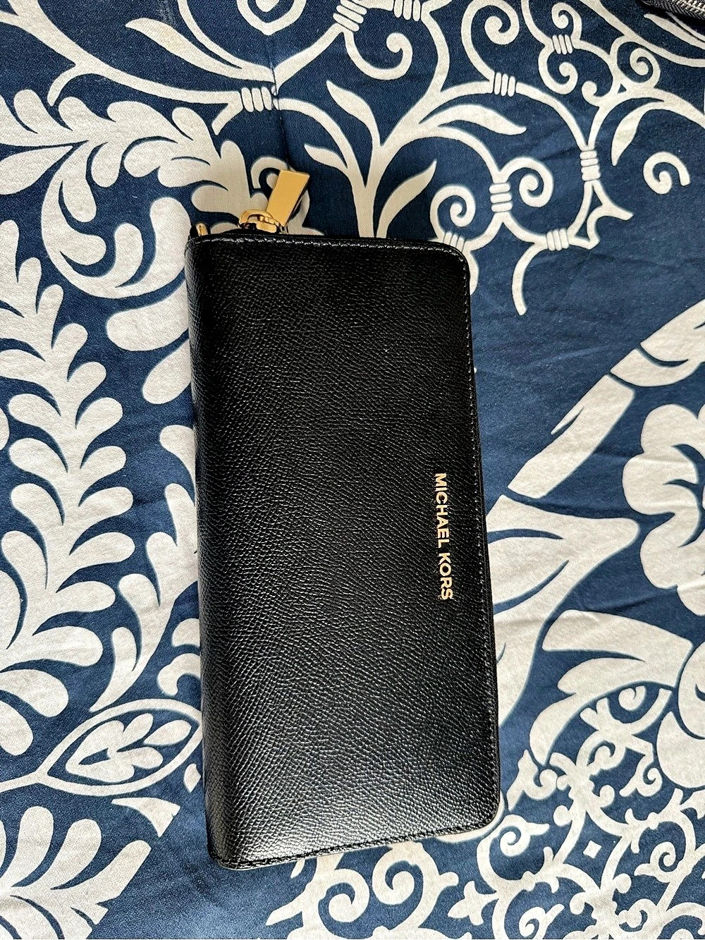 Michael Kors Jet Set Travel Large Leather Continental Wallet